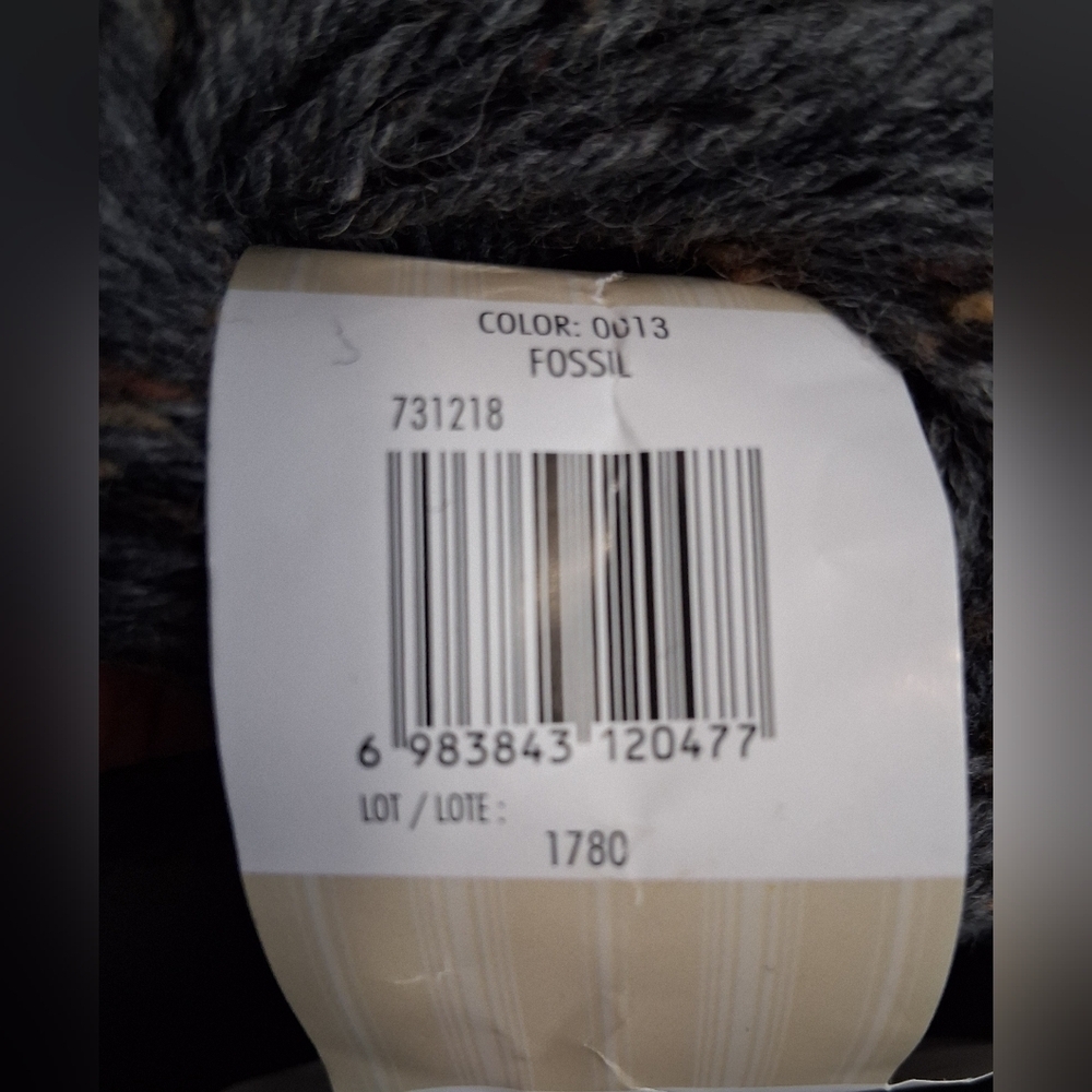 NWT Willow Yarns Daily Tweed Fossil Grey Worsted Superwash Wool Knit Yarn - Picture 4 of 4